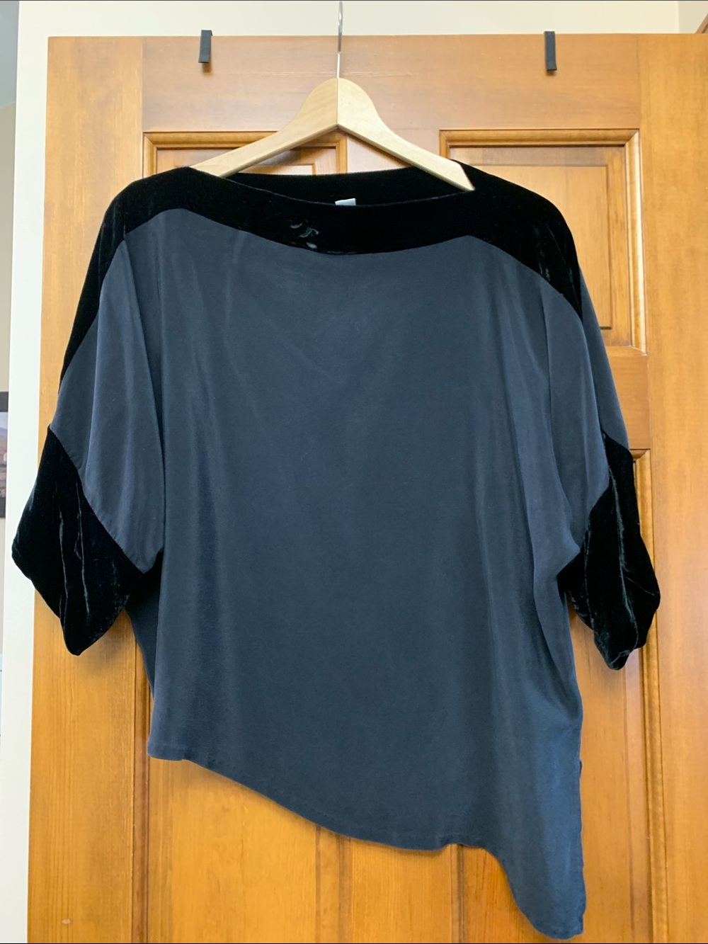 Emmelle Black Velvet-Trim Dolman Sleeve Women’s Top